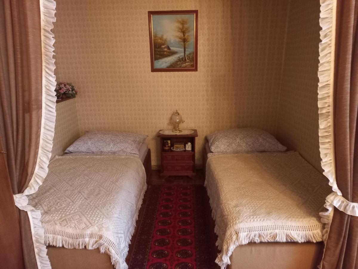 Ferienwohnung ,,Wohnen Wie Zu Grossmutter'S Zeiten'' Vienna Exterior photo